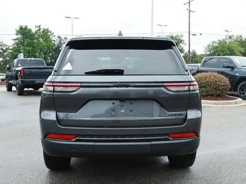 Used 2024 Jeep Grand Cherokee Limited w/ Black Appearance Package RWD image 7