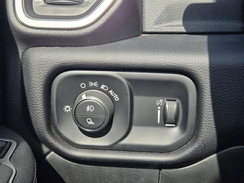 Used 2024 RAM 2500 Big Horn w/ Bed Utility Group image 22