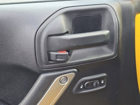 Used 2015 Jeep Wrangler Unlimited Sahara w/ Max Tow Package image 20