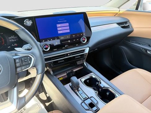Used 2025 Lexus RX 350 Premium image 29