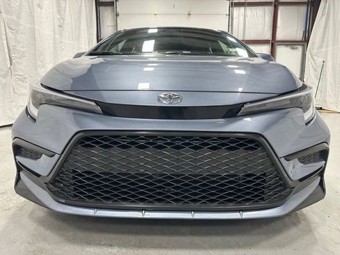 Used 2025 Toyota Corolla XSE image 2