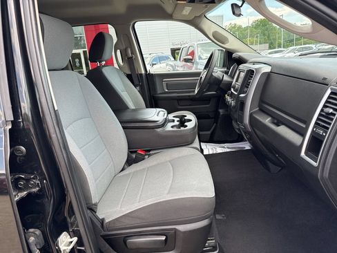 Used 2024 RAM 1500 Classic SLT AWD/4WD image 21