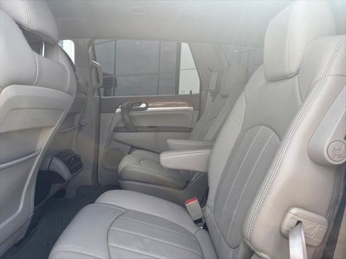 Used 2010 Buick Enclave CXL w/ Trailering Provision Package AWD/4WD image 18