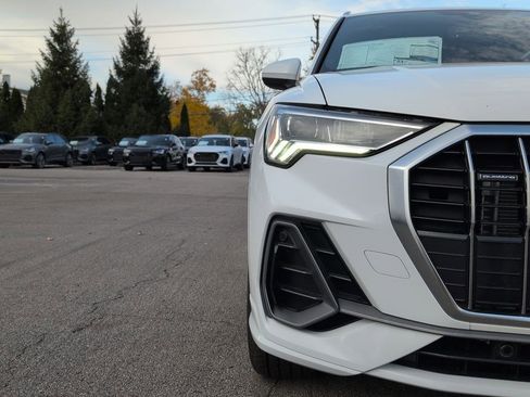 New 2025 Audi Q3 2.0T Premium image 36