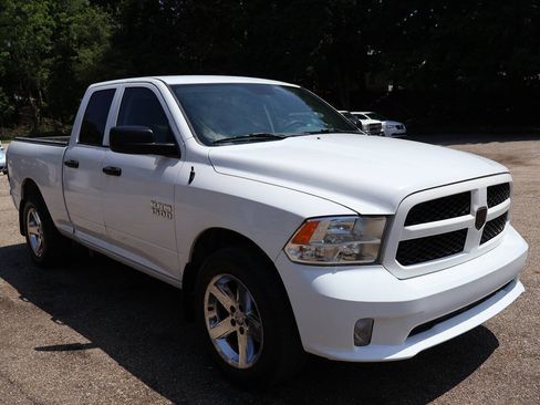 Used 2017 RAM 1500 Express w/ Express Value Package AWD/4WD image 1