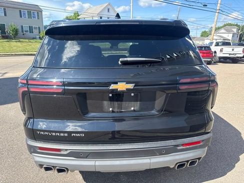Used 2025 Chevrolet Traverse LT AWD/4WD image 7
