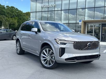 New 2025 Volvo XC90 B5 Ultra w/ Lounge Package