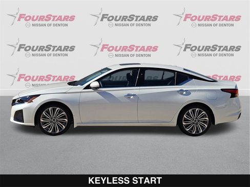 New 2025 Nissan Altima 2.5 SL image 8