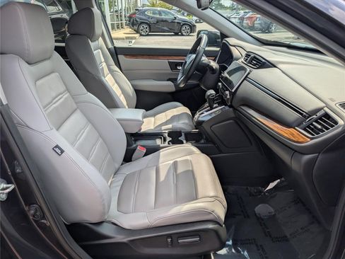 Used 2017 Honda CR-V Touring image 12