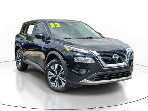 Used 2023 Nissan Rogue SV FWD image 1