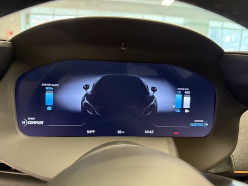 New 2026 McLaren Artura image 9