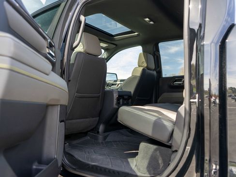 Used 2023 Chevrolet Silverado 1500 ZR2 w/ Technology Package image 28