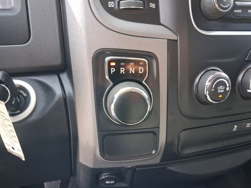 Used 2016 RAM 1500 Express RWD image 20