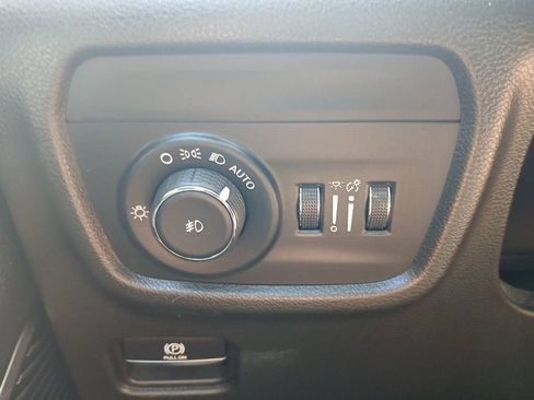 Used 2022 Jeep Grand Cherokee L Overland w/ Advanced Protech Group III AWD/4WD image 24