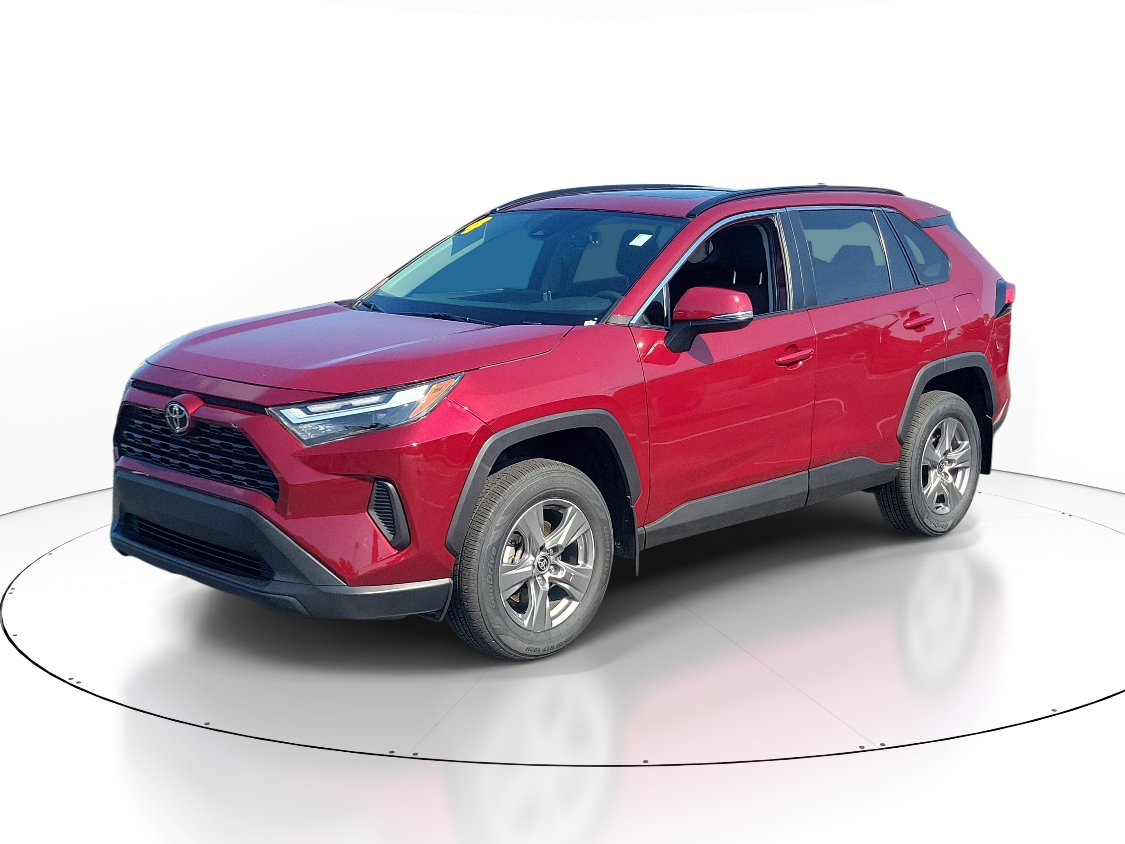 Used 2024 Toyota RAV4 XLE w/ Convenience Package FWD image 3