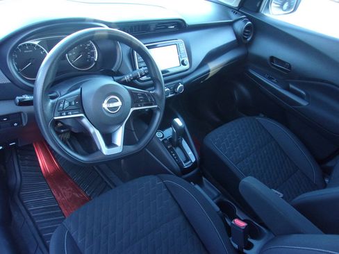 Used 2022 Nissan Kicks S image 16