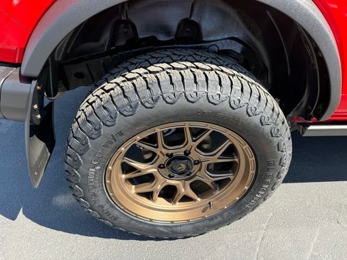 Used 2023 Ford Bronco Black Diamond AWD/4WD image 6