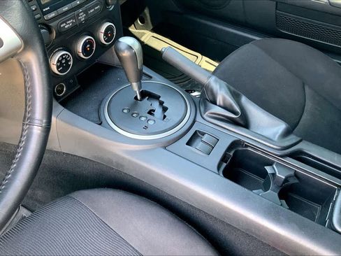 Used 2012 MAZDA MX-5 Miata Touring image 16