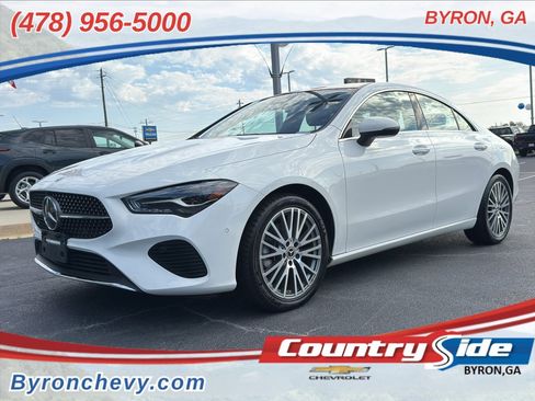 Used 2025 Mercedes-Benz CLA 250 4MATIC image 1