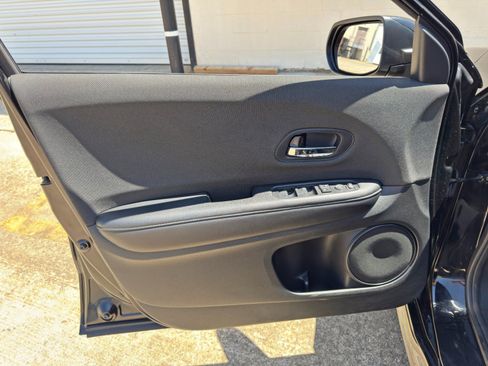 Used 2022 Honda HR-V Sport image 33