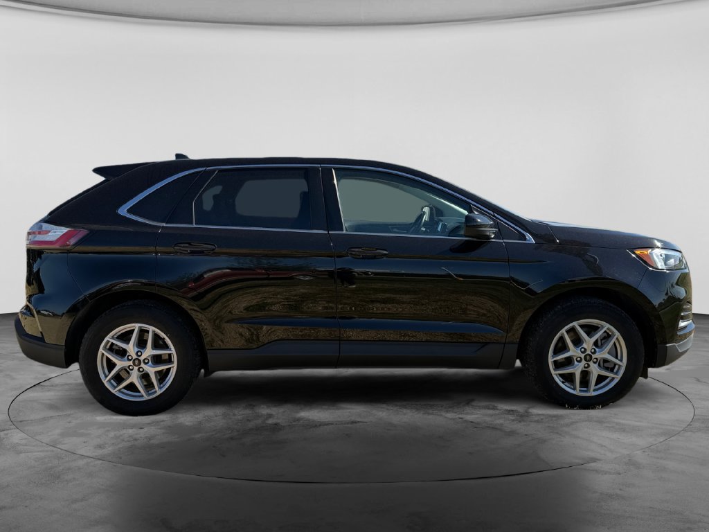 Used 2024 Ford Edge SEL AWD/4WD image 11