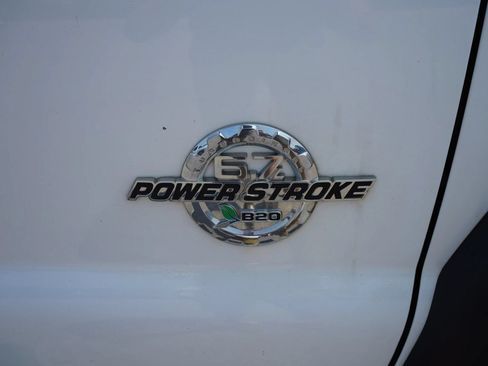 Used 2015 Ford F550 4x4 Crew Cab Super Duty image 34