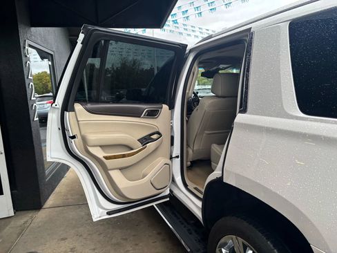 Used 2017 GMC Yukon Denali w/ Open Road Package image 11