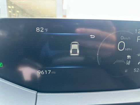 Certified 2024 Toyota Prius XLE FWD image 9