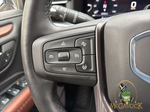 Used 2024 GMC Yukon Denali Ultimate AWD/4WD image 17