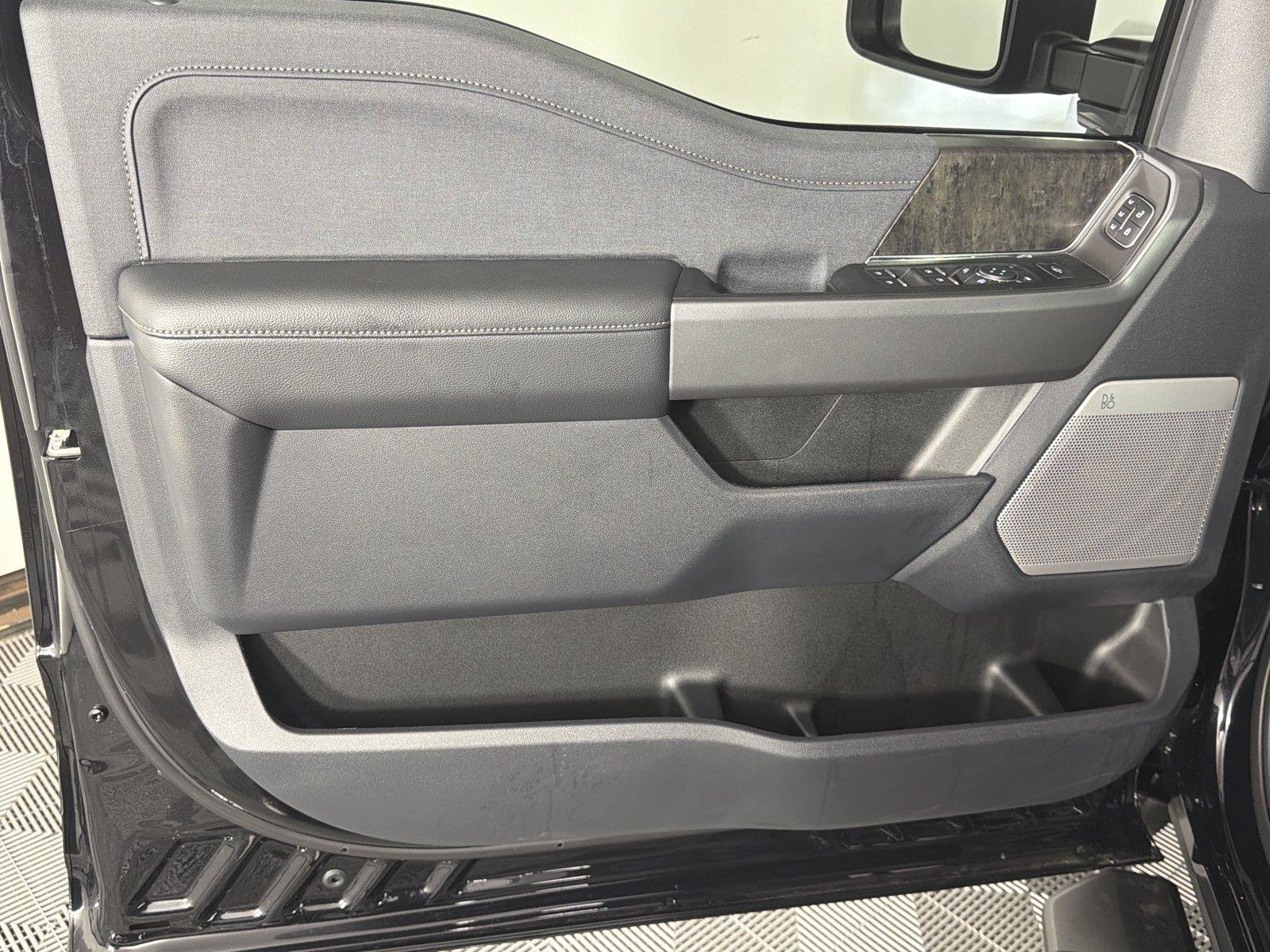New 2026 Ford F250 Lariat w/ Lariat Premium Package AWD/4WD image 9