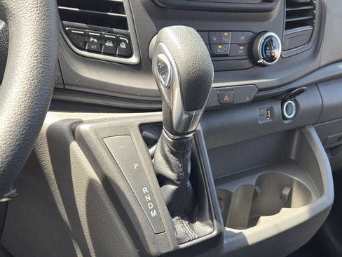 New 2025 Ford Transit 250 148 Medium Roof image 19