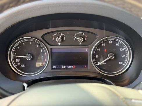 Used 2020 Buick Enclave Essence w/ Sound and Sites Package image 9