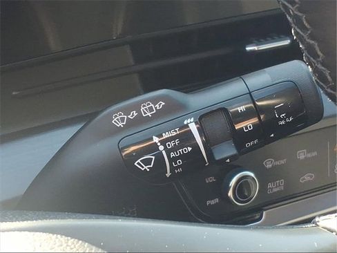 Used 2023 Kia Sportage EX image 17