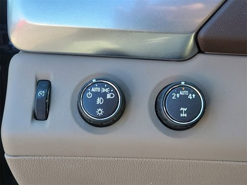 Used 2017 Chevrolet Tahoe Premier image 37