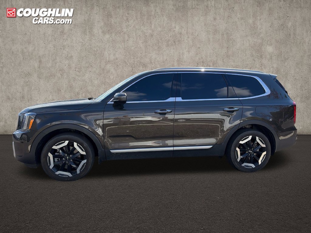 Used 2024 Kia Telluride S FWD image 4