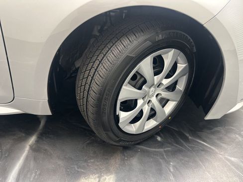 Used 2023 Toyota Corolla LE w/ Carpet Mat Package (TMS) image 31