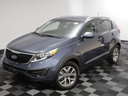Used 2016 Kia Sportage LX w/ LX Popular Package AWD/4WD image 2