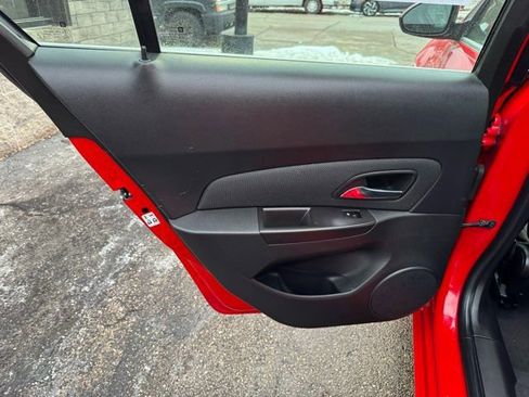 Used 2015 Chevrolet Cruze LT image 18