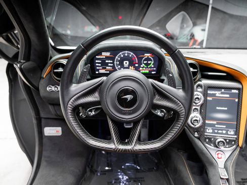 Used 2021 McLaren 720S Luxury RWD image 44