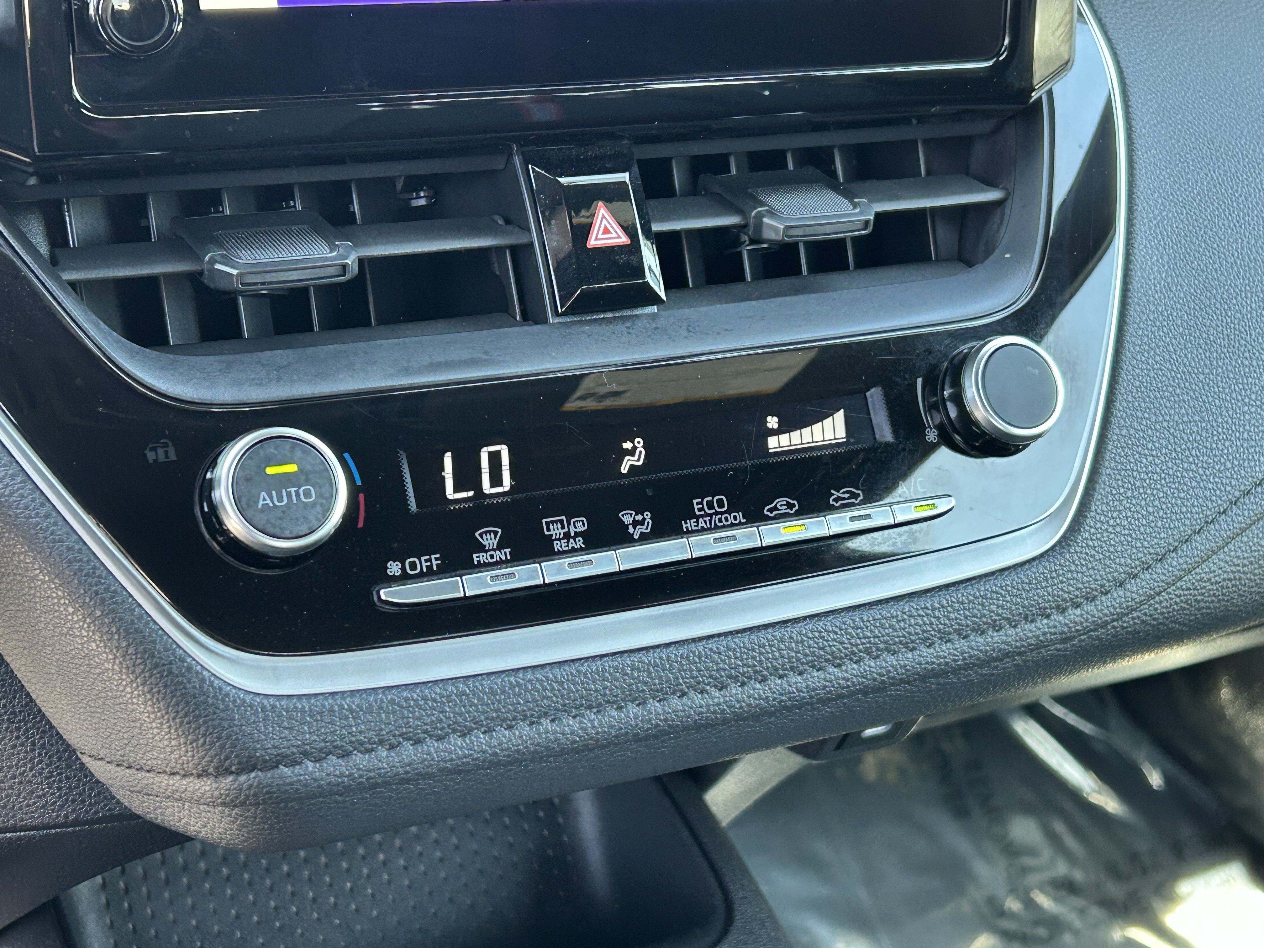 Certified 2024 Toyota Corolla SE FWD image 21
