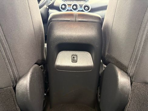 Used 2023 Nissan Sentra SV FWD image 28