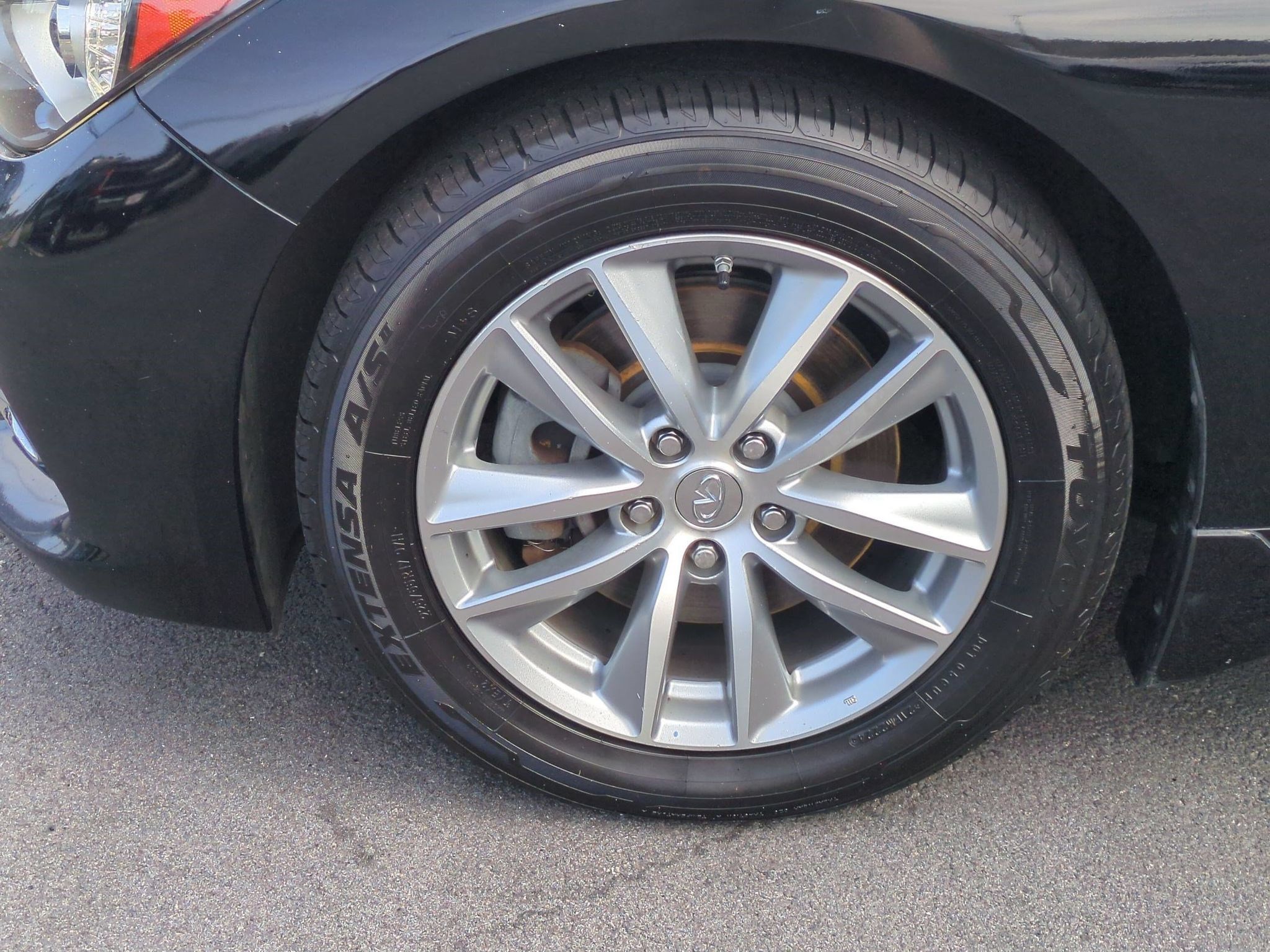 Used 2015 INFINITI Q50 Premium w/ Navigation Package AWD/4WD image 29