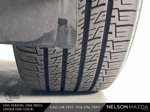 Used 2019 Ford Edge Titanium w/ Equipment Group 301A image 10