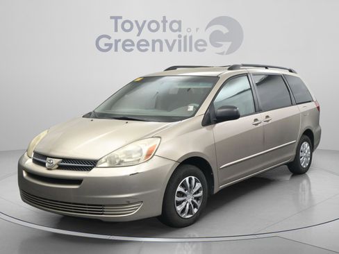 Used 2004 Toyota Sienna CE image 4