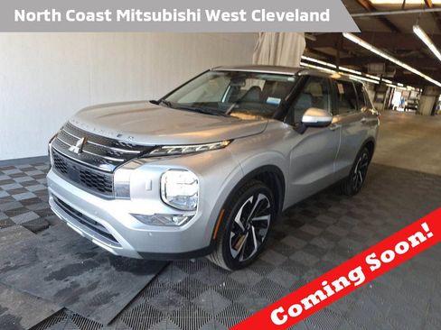 Used 2022 Mitsubishi Outlander SE AWD/4WD image 1