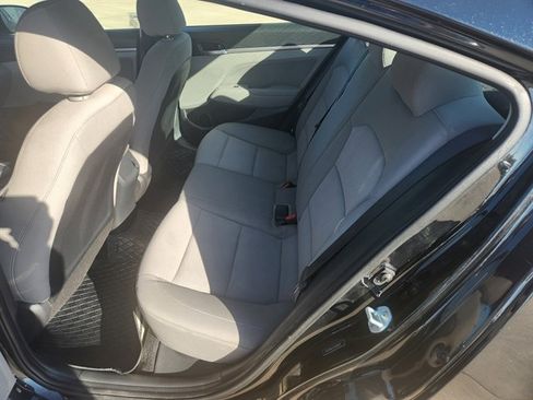 Used 2020 Hyundai Elantra SEL FWD image 6