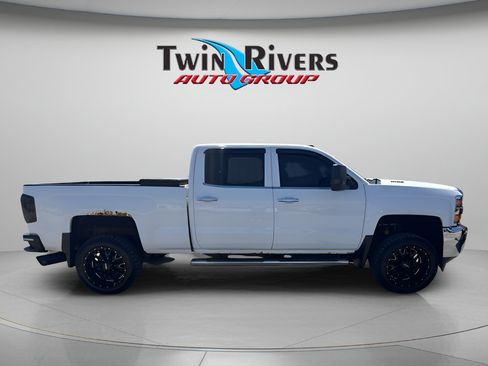 Used 2015 Chevrolet Silverado 2500 LTZ w/ Duramax Plus Package AWD/4WD image 4