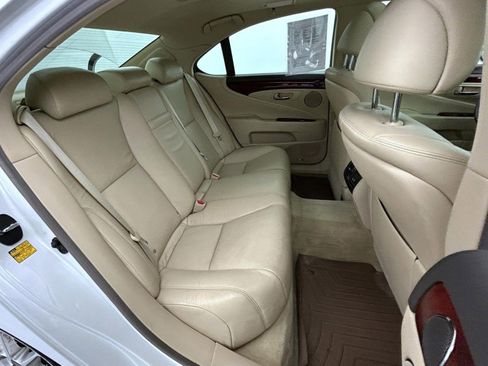 Used 2011 Lexus LS 460 image 18