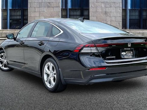 Used 2023 Honda Accord LX image 10