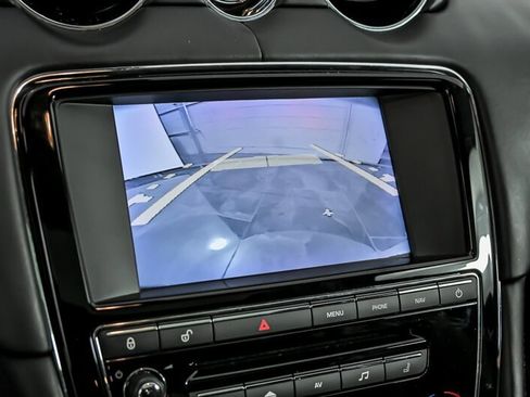 Used 2012 Jaguar XJ Supercharged RWD image 32